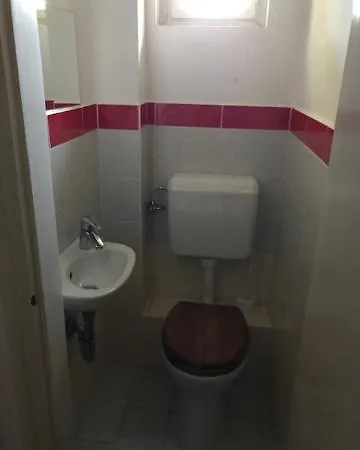 Hegyi Nyaralo Holiday home Balatonszemes